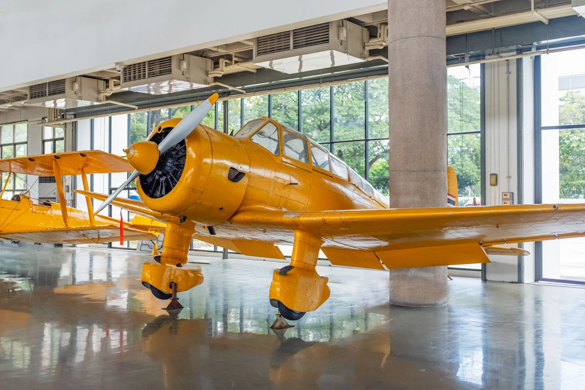 Train rides, trolleys & plane watching near Raleigh