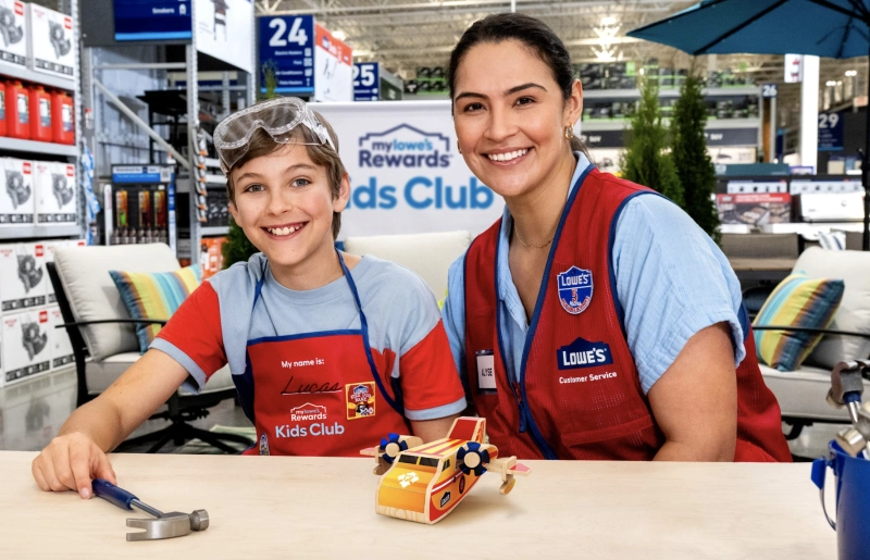 Firefighting Plane Workshop at Lowe's