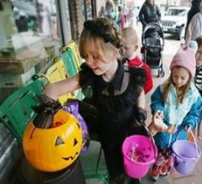 Trick-or-Treat Downtown FVDA 2026