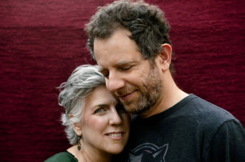 On The Steps with Kate McGarry & Keith Ganz