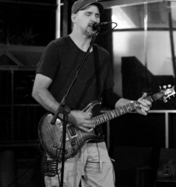 Live at Lunch: Chris Overstreet