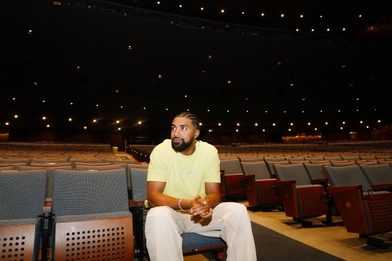 Room 861 at Goodnights: Hassan Phills