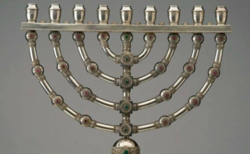 Artful Story Time: Happy Hanukkah!