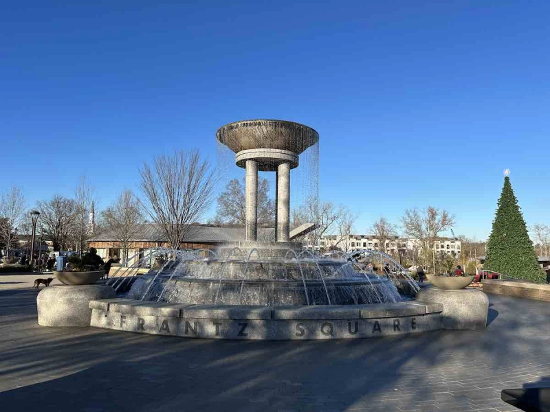 Live at Lunch: Zach Burrus