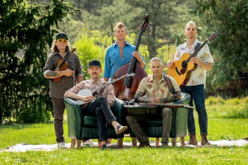 An Evening with The Infamous Stringdusters