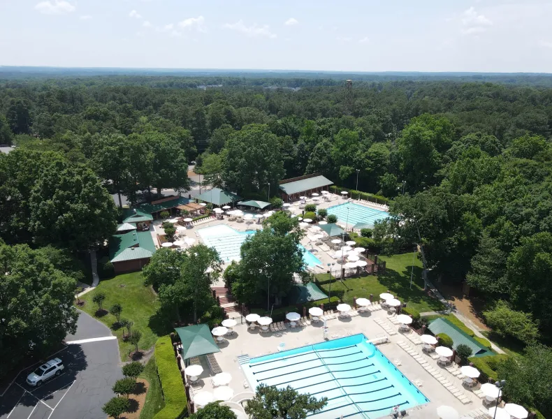 Seven Oaks Swim and Racquet Club