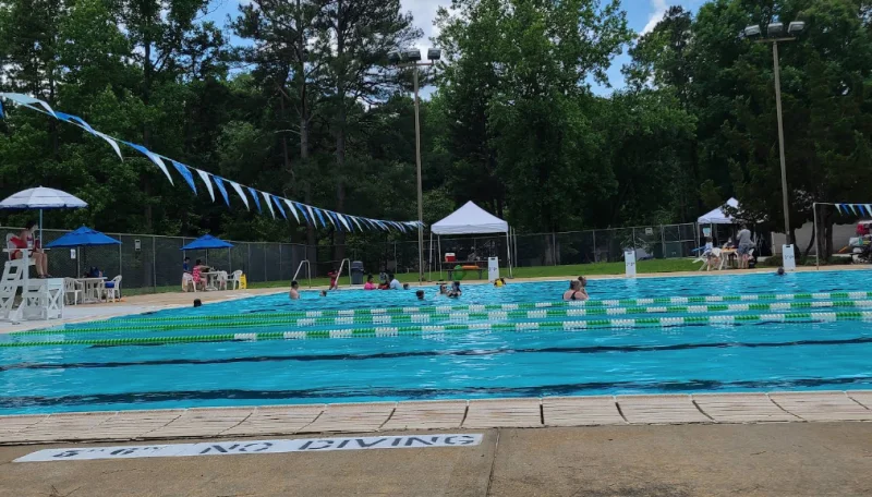 Longview Pool