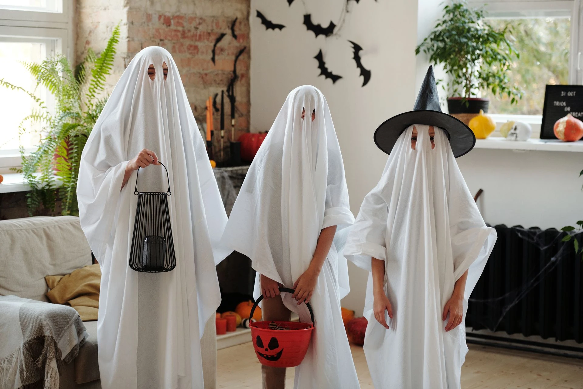 Ghost tours & haunted history near Raleigh